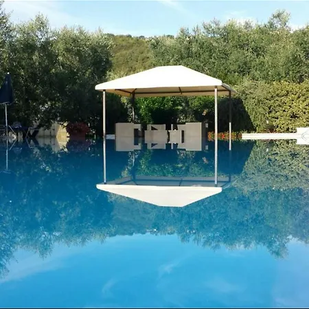 La Casetta Фермерский дом *